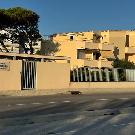 Appartement Coquet 1 Avec Parking Bord De