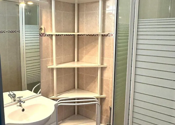 Coquet 1 Avec Parking Bord De Сет